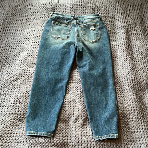 Willow & Root Ultra High Rise Mom Jean. Size 32. In like new condition! - Picture 7 of 7